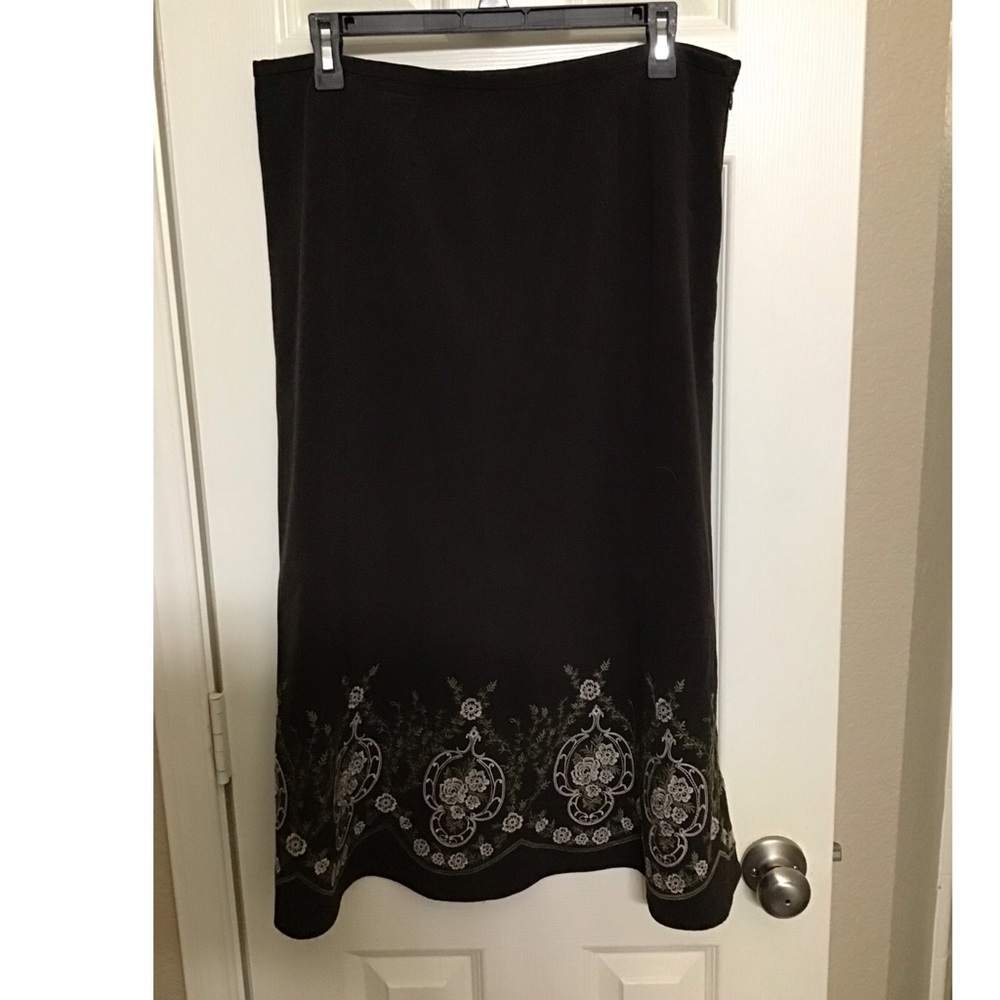 Ladies’s skirt